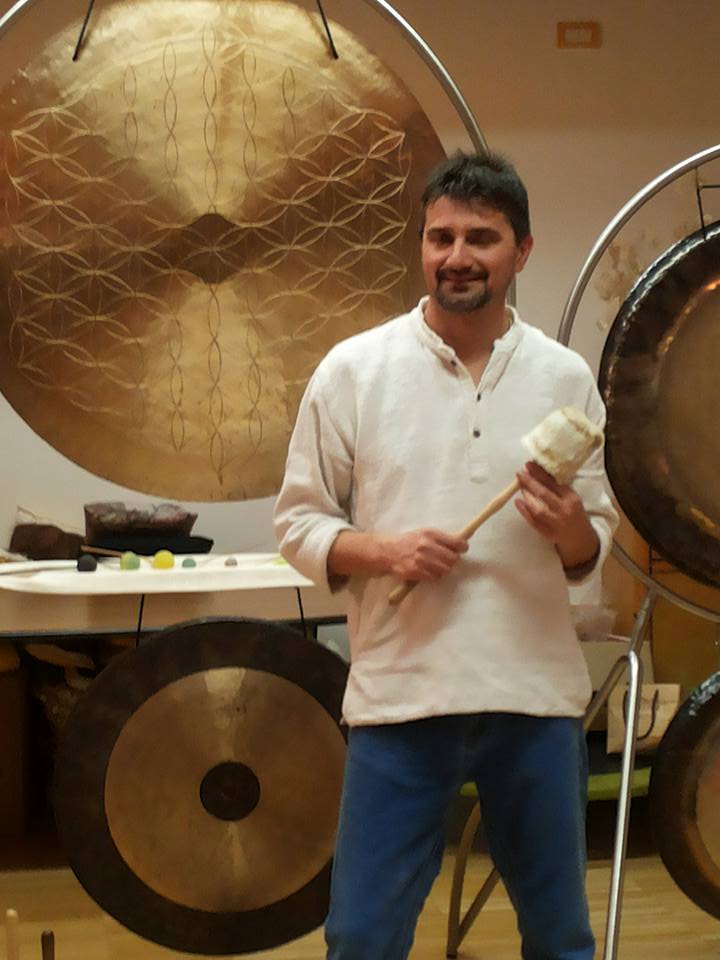 Cerchio meditativo & bagno di suoni conduce Nicola Sonosuono