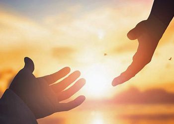 Esistono legami che non si vedono, ma si sentono. Sono come fili sottili e invisibili che ci collegano a persone, eventi o torti subiti nel passato.
